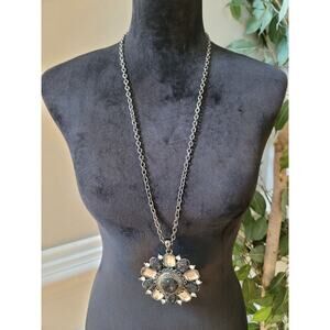 Women's Antique Style Pendant Necklace With Lobster Clasp Black Crystal Flower